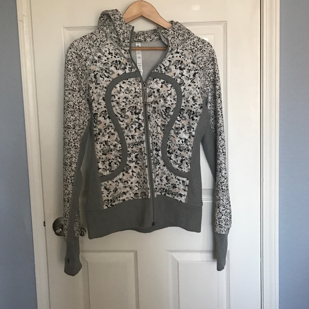 Lululemon RARE print hoodie!